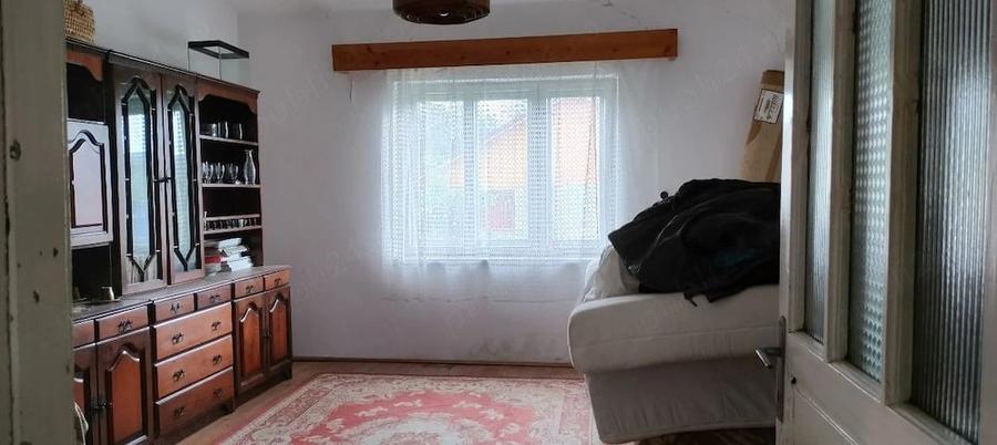Casă cu 2 camere cu Teren 1800 Mp în Gârceiu