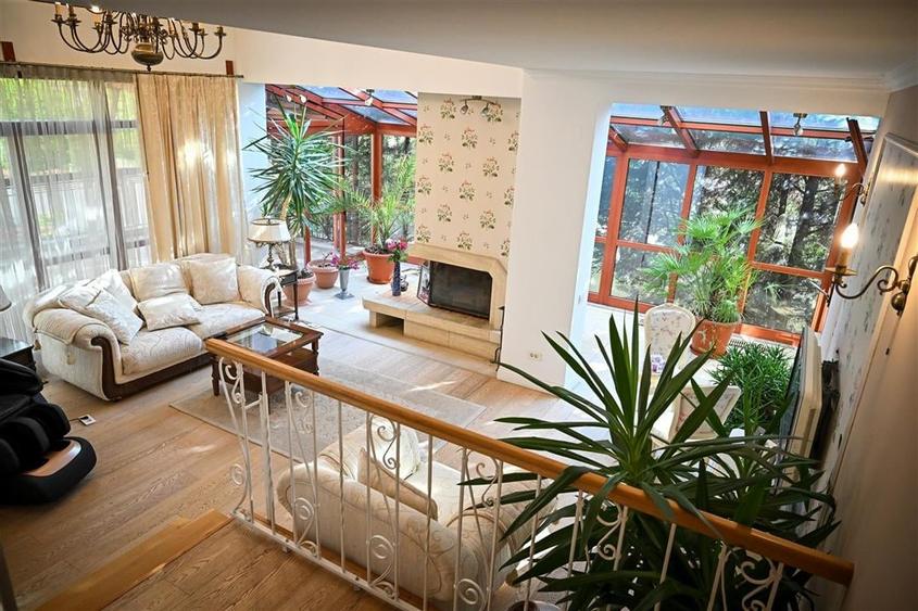 Casă individuală cu 5 camere cu Teren 3000 Mp în Nord