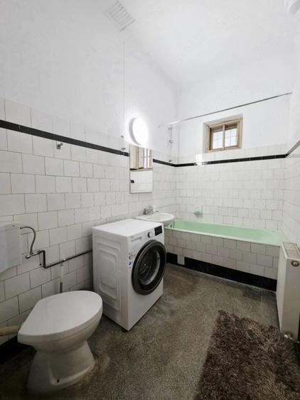 Casă cu 3 camere cu Teren 500 Mp în Central