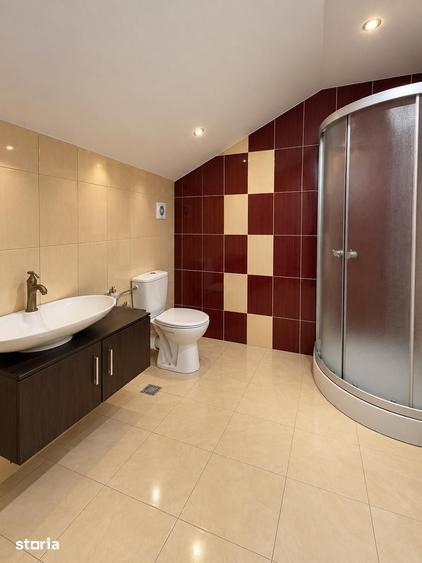 Casă cu 5 camere cu Teren 350 Mp în Central