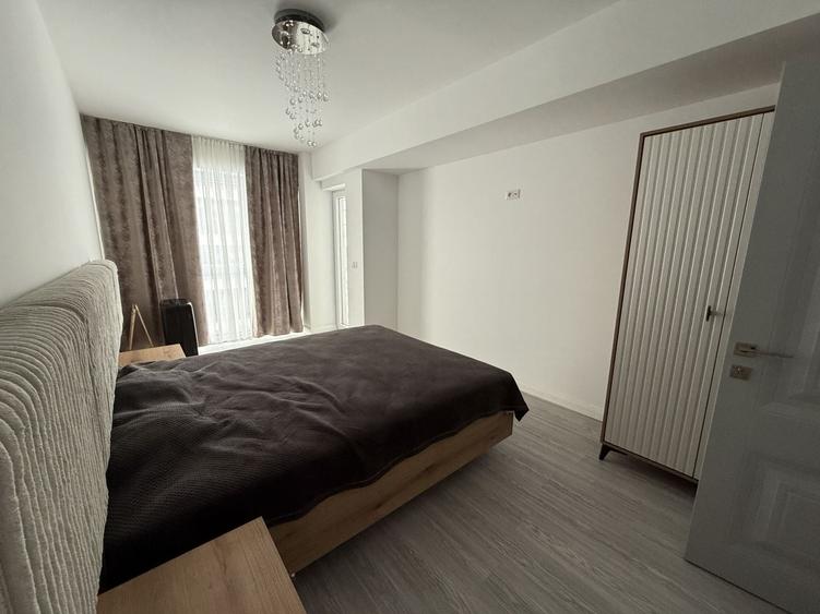 Apartament cu 2 camere semidecomandat, mobilat în Central