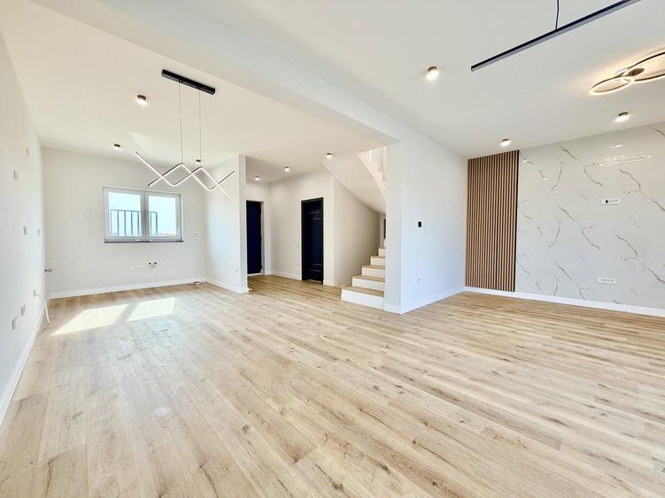 Duplex cu 4 camere cu Canalizare în Moșnița Nouă