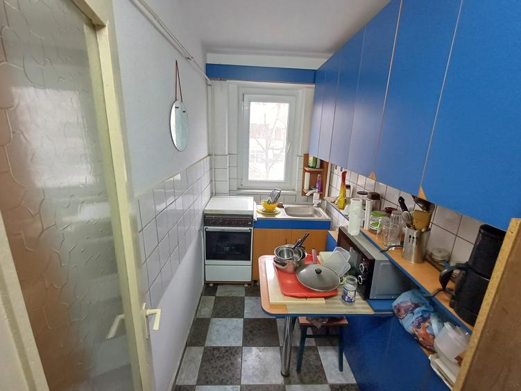 Apartament cu 2 camere semidecomandat în Viziru 3