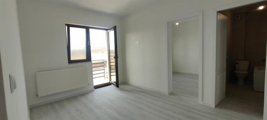 Apartament cu 2 camere semidecomandat în Cug