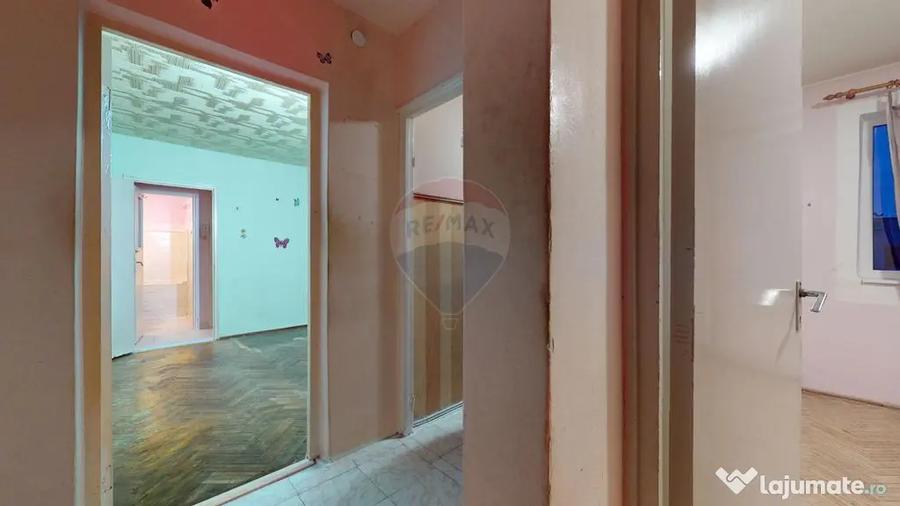 Apartament cu 3 camere semidecomandat în Electroprecizia