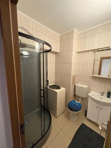 Garsonieră semidecomandată, mobilată în Crângași