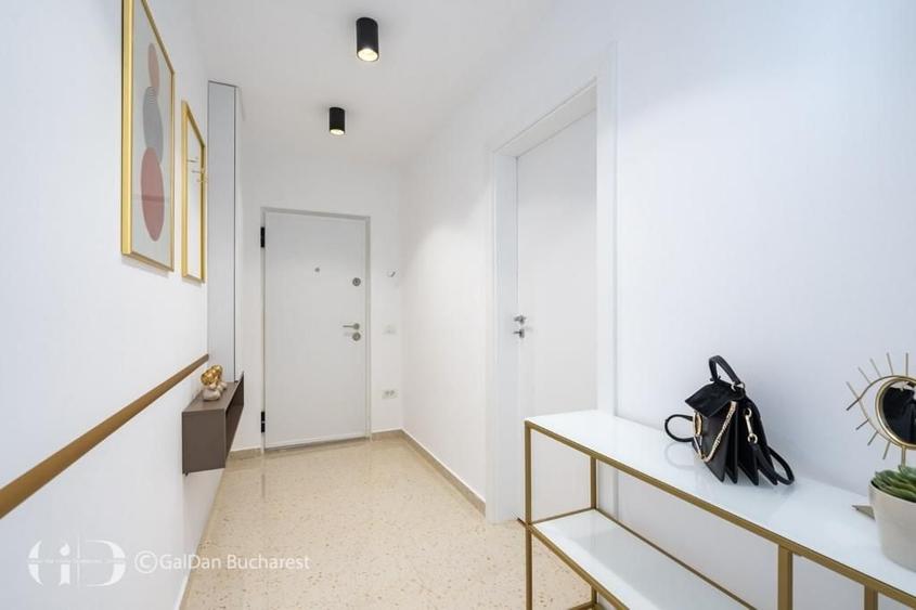 Apartament cu 3 camere decomandat, mobilat în Ultracentral