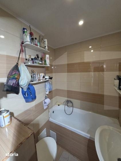 Apartament cu 2 camere semidecomandat în Simeria