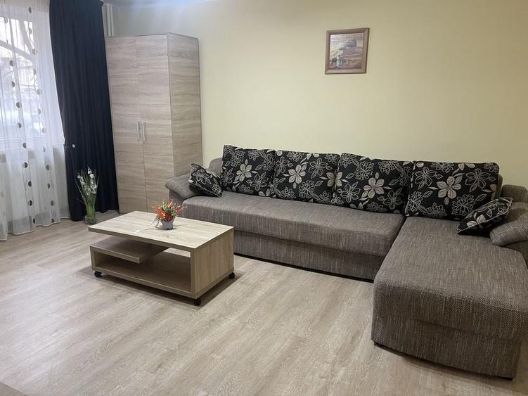 Garsonieră decomandată în Central