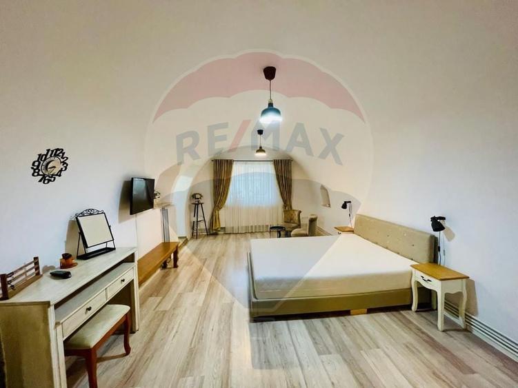 Apartament cu 2 camere decomandat, mobilat în Ultracentral