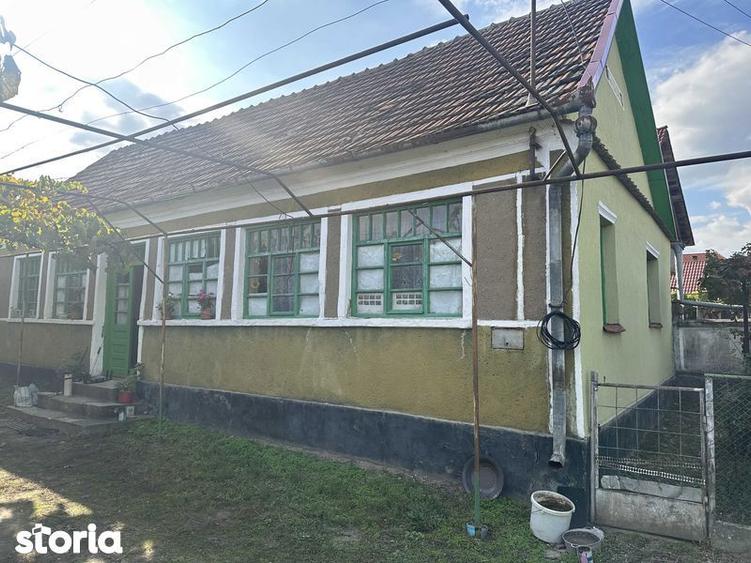 Casă cu 3 camere cu Teren 157 Mp în Saca