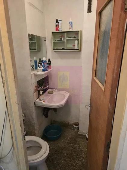 Apartament cu 3 camere semidecomandat în Lacul Tei