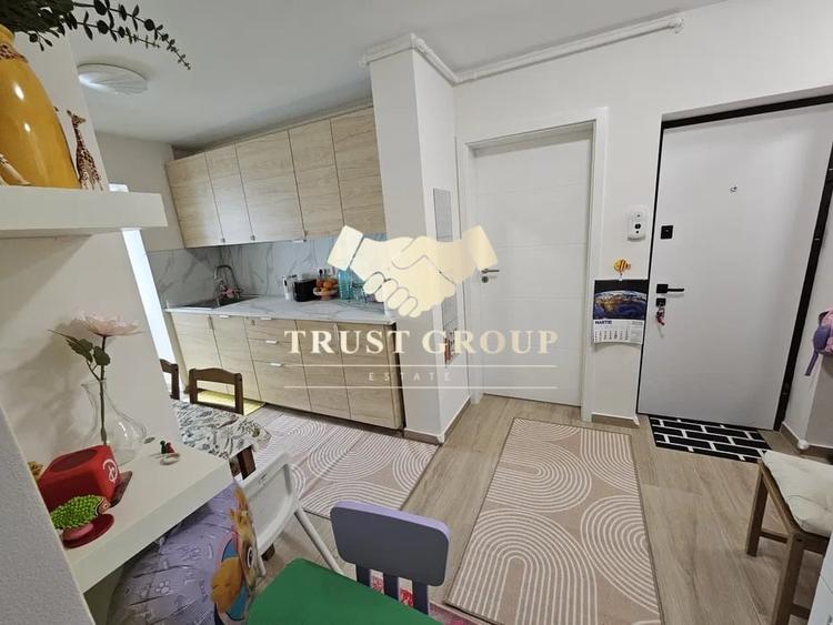 Apartament cu 3 camere decomandat în Drumul Taberei
