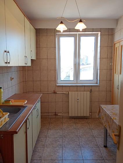 Apartament cu 4 camere decomandat în Ultracentral