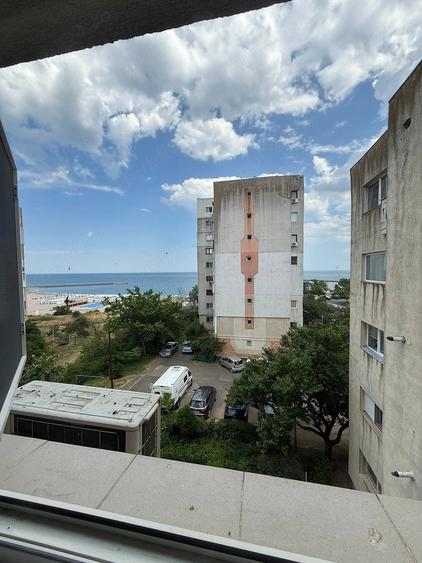 Apartament cu 2 camere decomandat, mobilat în Faleza Nord