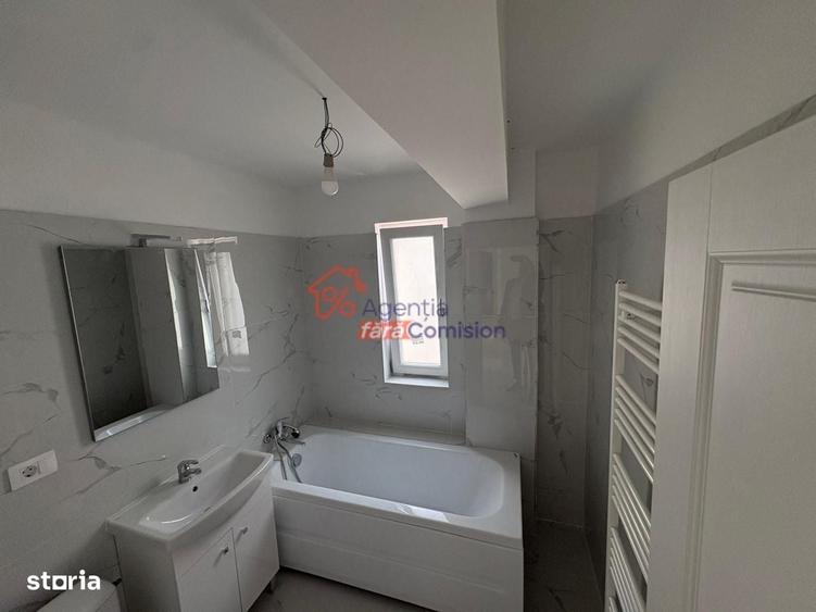 Apartament cu 3 camere decomandat în Bârnova