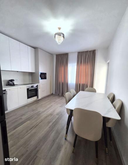 Casă cu 4 camere cu Teren 241 Mp în Chercea