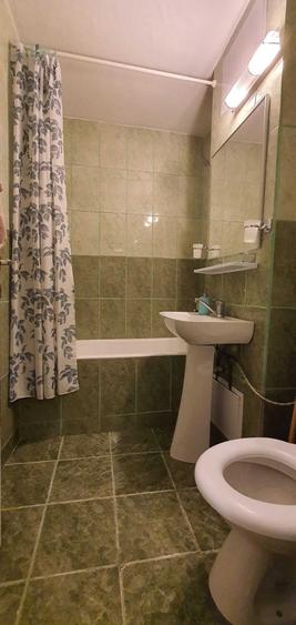 Garsonieră decomandată în Tei