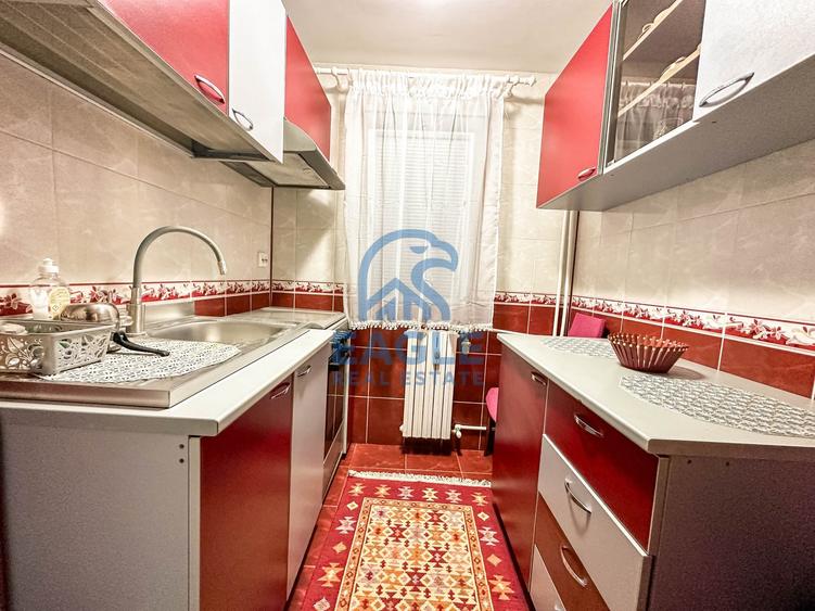 Apartament cu 2 camere nedecomandat, mobilat în Tomis Nord