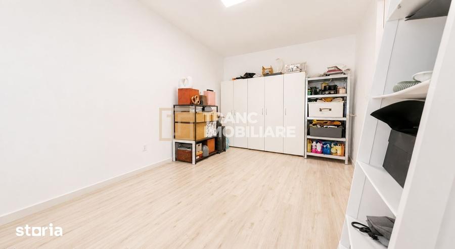 Casă cu 3 camere semidecomandat cu Teren 433 Mp în Vladimirescu