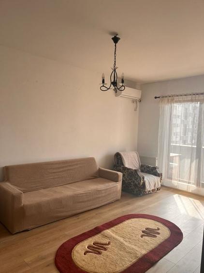 Apartament cu 2 camere decomandat în Roșu