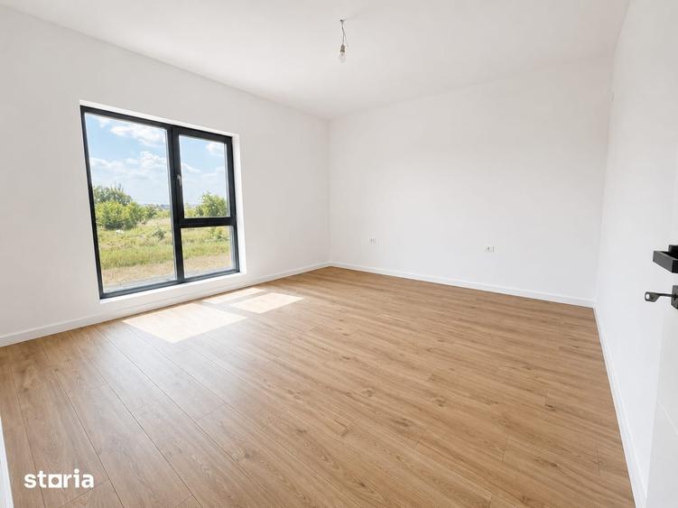 Casă cu 4 camere cu Teren 420 Mp în Domnești