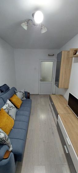 Apartament cu 2 camere decomandat în Neptun
