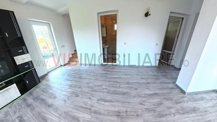 Casă cu 4 camere cu Teren 644 Mp în Brebu Megieșesc