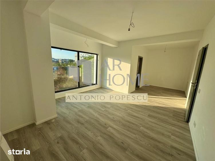 Casă cu 4 camere cu Teren 200 Mp în Republicii