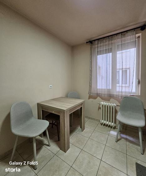 Apartament cu 3 camere decomandat în Ultracentral