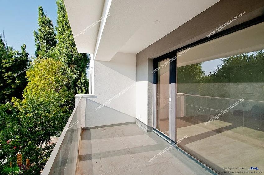 Apartament cu 3 camere decomandat în Sud