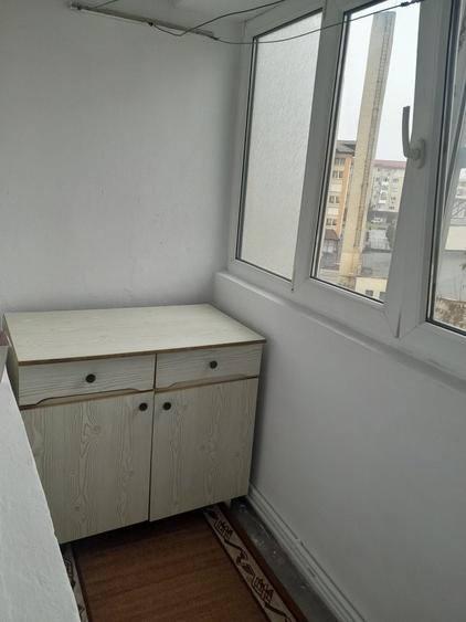 Garsonieră decomandată în Ostroveni