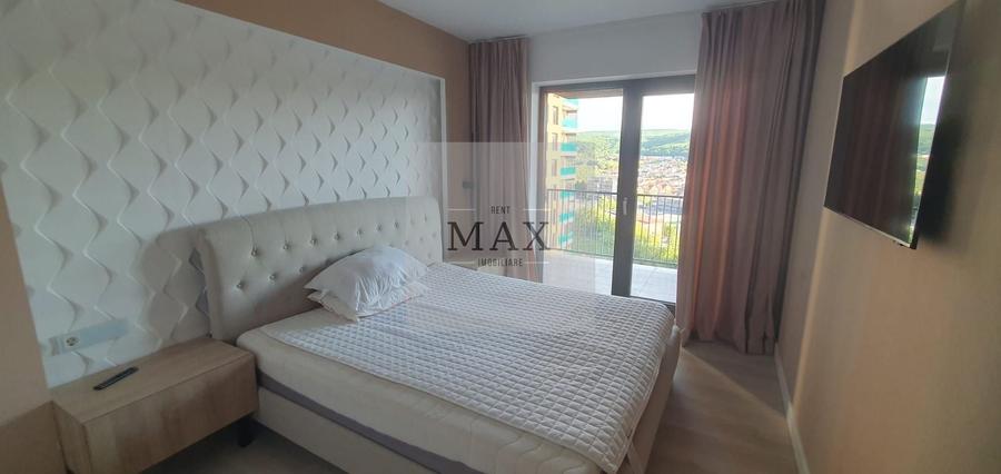 Apartament cu 3 camere, mobilat în Zorilor