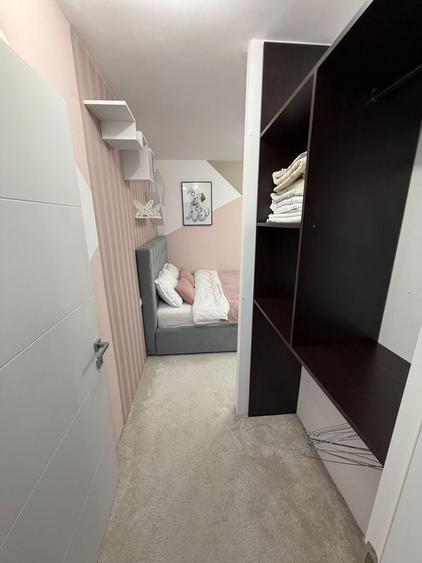 Apartament cu 3 camere decomandat în Faleza Nord
