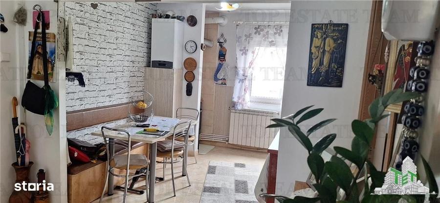 Apartament cu 4 camere, mobilat în CET