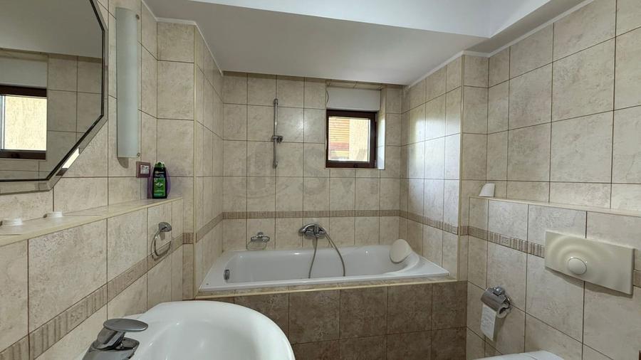 Casă individuală cu 6 camere cu Piscina în Corbeanca