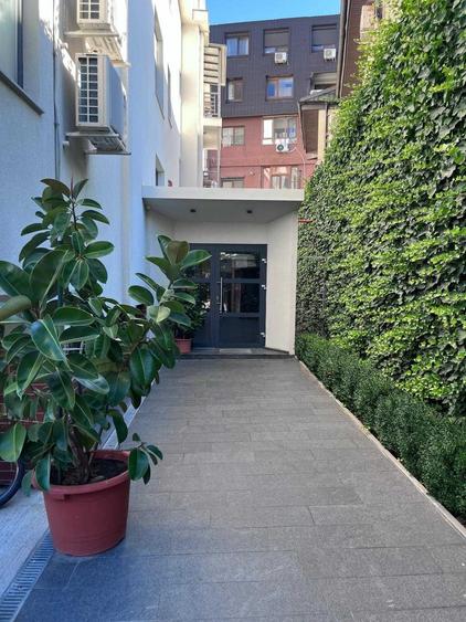 Apartament cu 3 camere în Titan