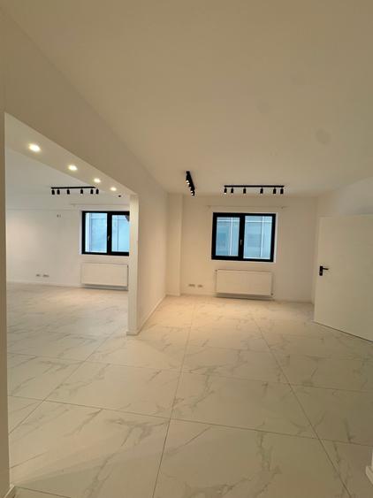 Spațiu comercial, de 120 mp, în Pipera