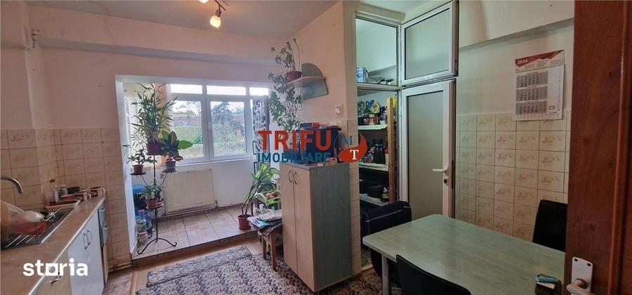 Apartament cu 4 camere decomandat în Central