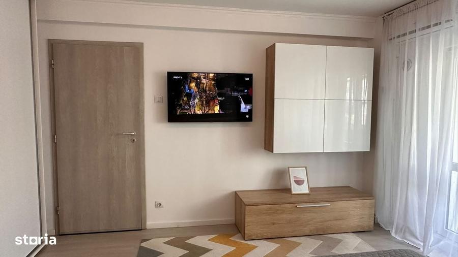 Apartament cu 2 camere decomandat în Lacul Tei