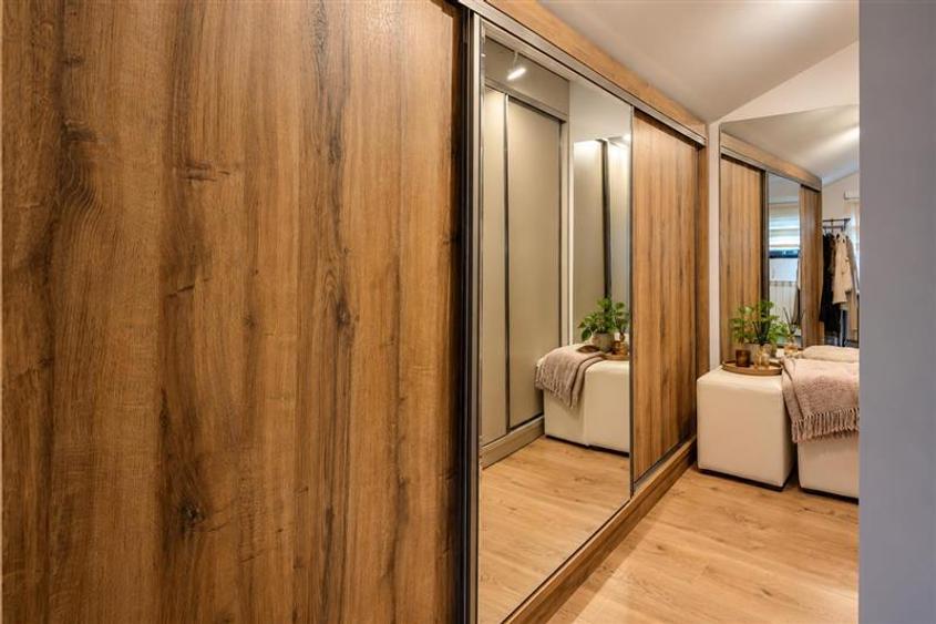 Casă individuală cu 4 camere cu Piscina în Central