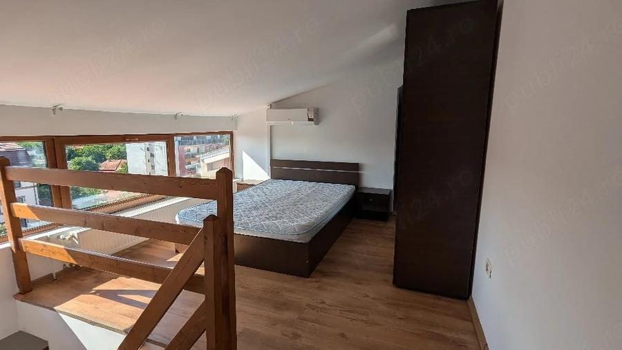 Apartament cu 3 camere semidecomandat în Girocului