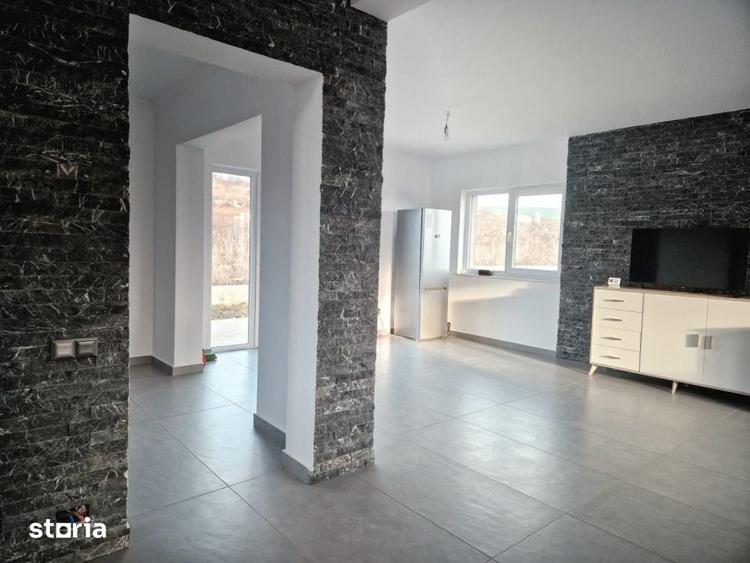Casă cu 4 camere cu Teren 600 Mp în Chinteni