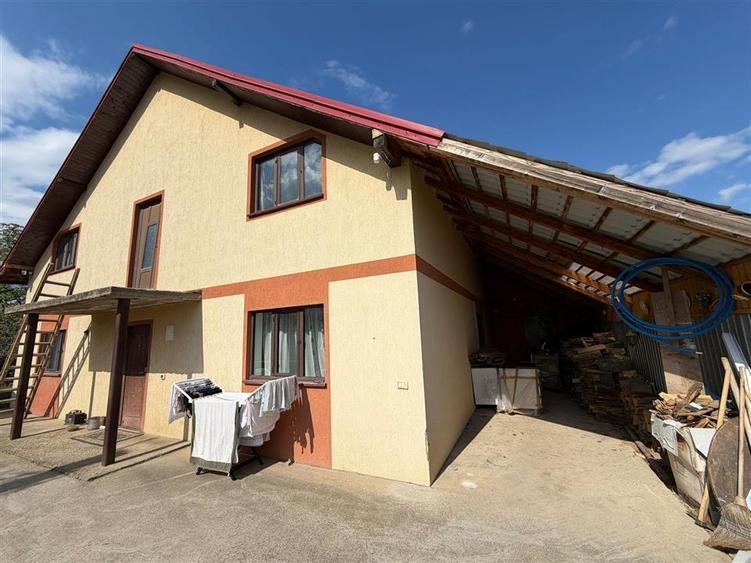 Casă individuală cu 3 camere cu Teren 1021 Mp în Vest
