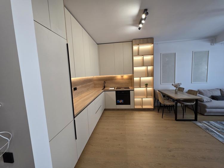 Apartament cu 2 camere semidecomandat, mobilat în Florești — fotografia 1