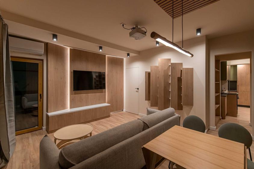 Apartament cu 3 camere decomandat, mobilat în P-ța Romană