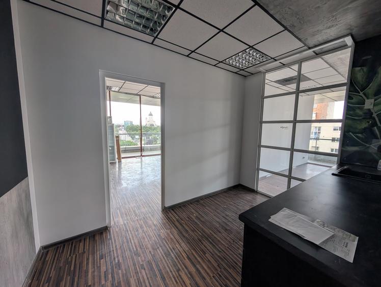 Spațiu comercial, de 140 mp, în Central