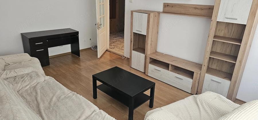 Apartament cu 2 camere decomandat în Casa de Cultură