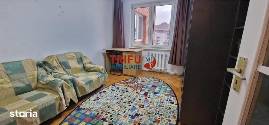 Apartament cu 4 camere decomandat în Lipoveni