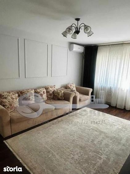 Apartament cu 3 camere decomandat în Canta